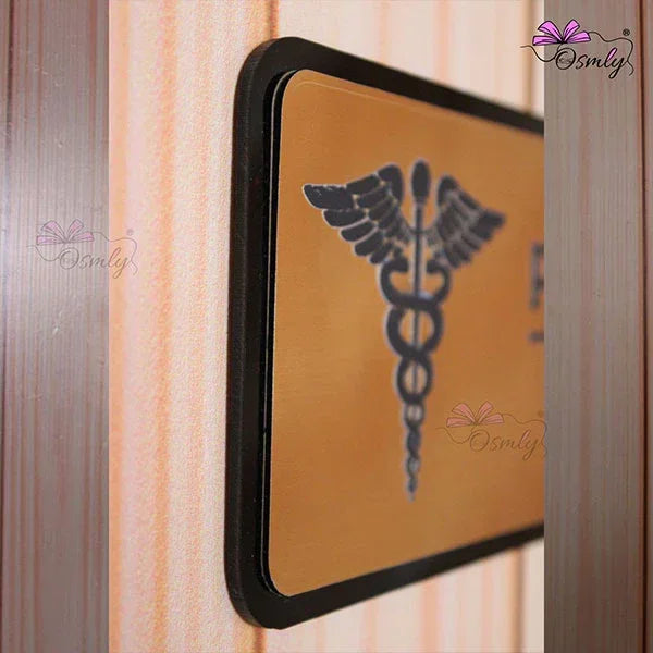 Acrylic Gold Dentist Name Plate - OSMLY