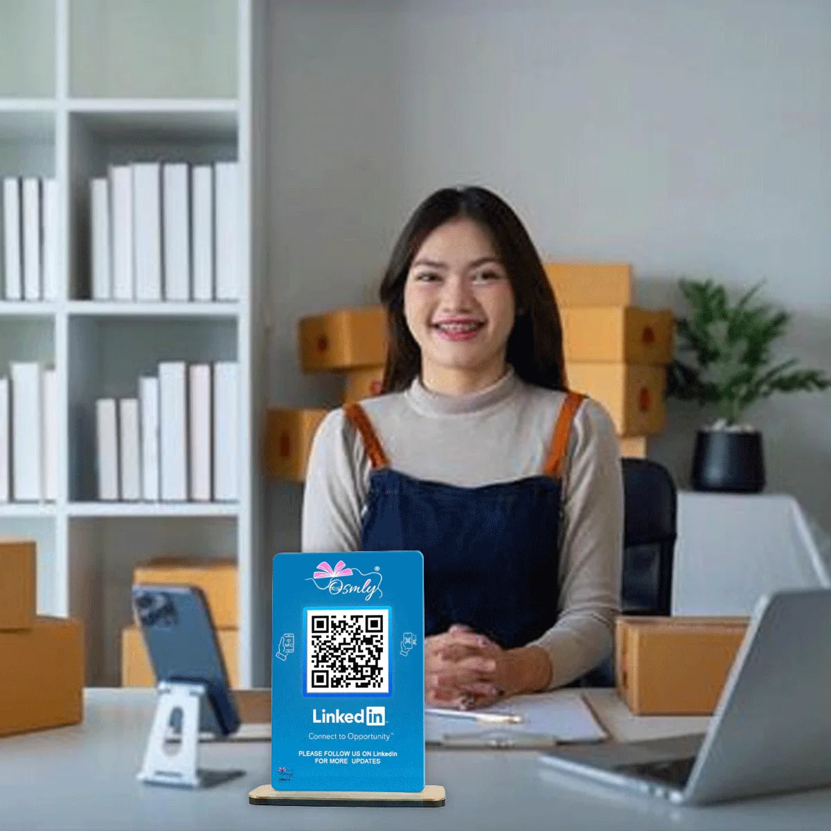 NFC-Enabled-LinkedIn-QR-Stand-4 - OSMLY